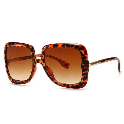 <font size="3" face="Rubik"><b>HEATHER</b></font> <br> Retro Oversized Square Sunglasses