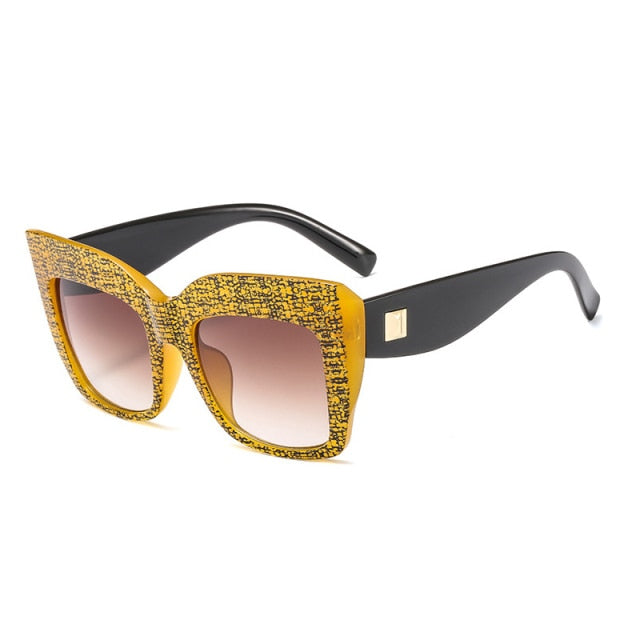 <font size="3" face="Rubik"><b>VICTORIA</b></font> <br> Oversized Square Sunglasses