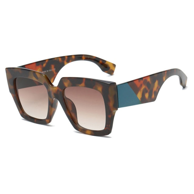 <font size="3" face="Rubik"><b>MARGOT</b></font> <br> Oversized Square Sunglasses