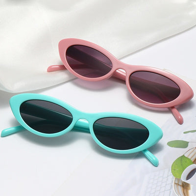 <font size="3" face="Rubik"><b>DAISY</b></font> <br> Retro Cat Eye Sunglasses