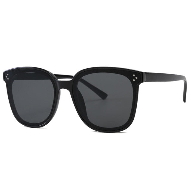 <font size="3" face="Rubik"><b>HARLOW</b> </font> <br> Oversized Square Sunglasses