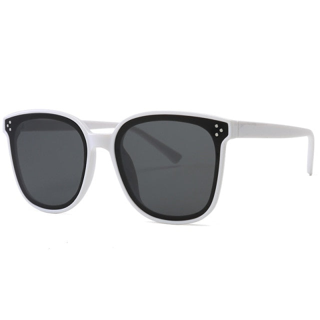 <font size="3" face="Rubik"><b>HARLOW</b> </font> <br> Oversized Square Sunglasses